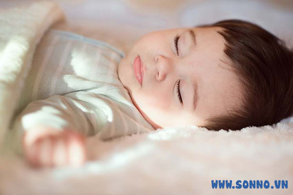 Khi trẻ trằn trọc khó ngủ phải làm sao? 1
