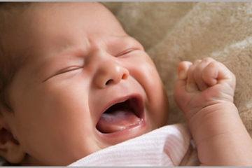 Hiện tượng trẻ quấy khóc đêm