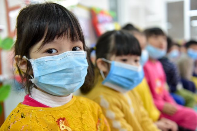 8. Cách phòng ngừa nhiễm virus Corona 2 Hãy đeo khẩu trang hàng ngày!
